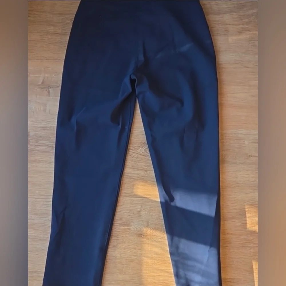 LULULEMON On The Move Pant In Navy SZ 8 - Picture 7 of 12